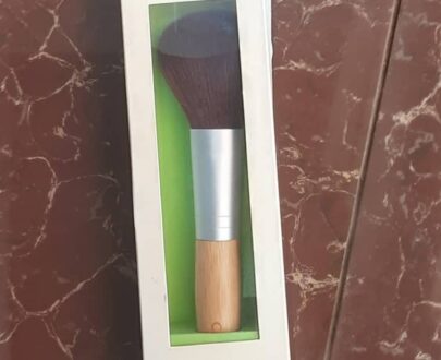 CALA BAMBOO POWDER BRUSH