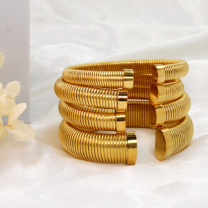 Ladies Spiral Bangle Stainless Steel