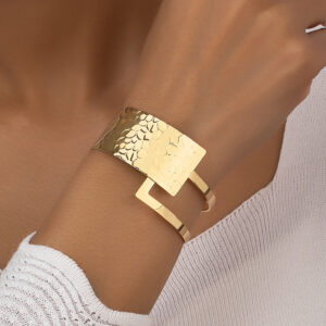 Ladies Stainless Steel Bangle