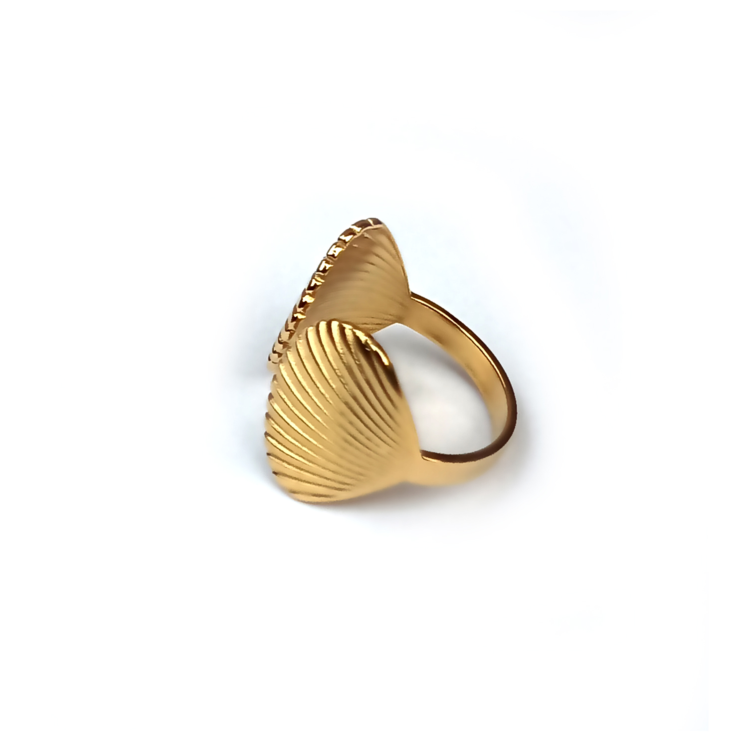 Vintage Shell Gold Ring - Image 2