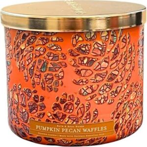 BATH & BODY WORKS PUMPKIN PECAN WAFFLES SCENTED CANDLE